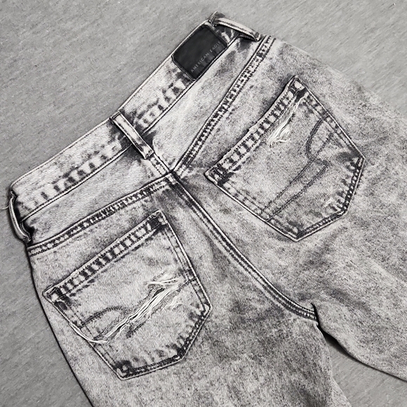 American Eagle Outfitters Gray Acid Wash Ripped High Rise Baggy Taper Mom Jeans - Picture 5 of 15